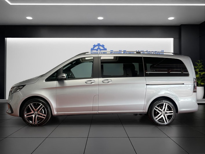 Vehicle image MERCEDES-BENZ V 250