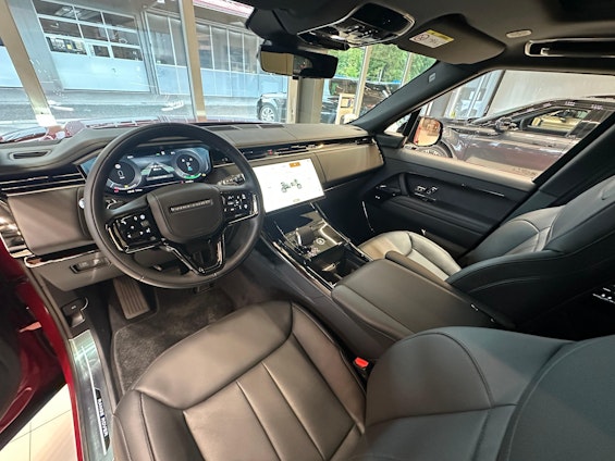 Vehicle image 11