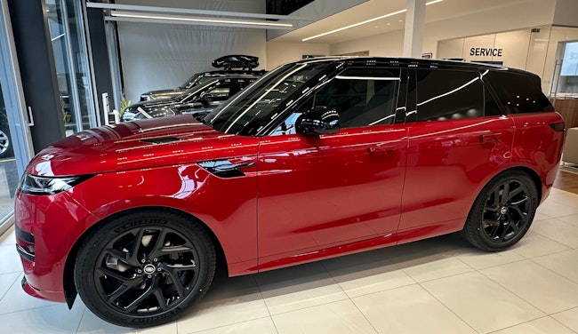 First vehicle image