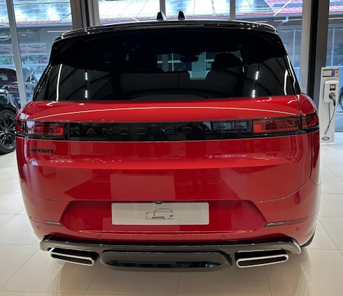 Vehicle image 6