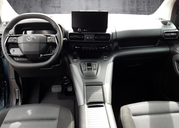 Vehicle image 4 Vehicle image 4