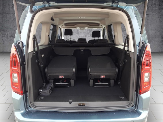 Vehicle image 10 Vehicle image 10