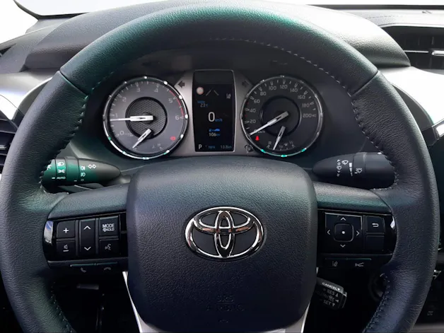 Toyota Hilux Double Cab.-Pick-up 2.8 D-4D MHEV 204 Style