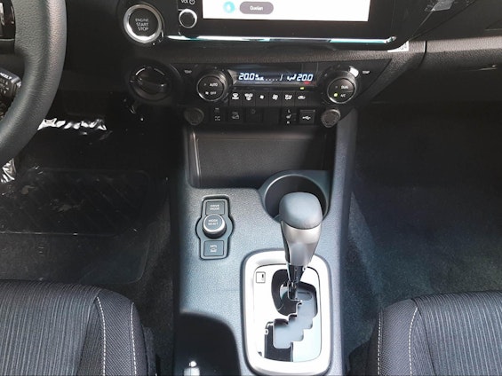 Vehicle image 13 Vehicle image 13