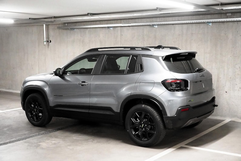 Vehicle image JEEP AVENGER