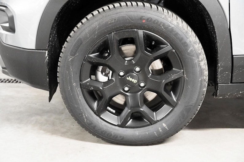 Vehicle image JEEP AVENGER