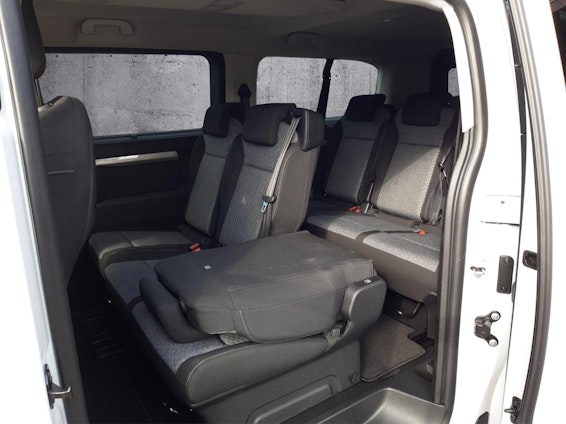 Vehicle image 9 Vehicle image 9