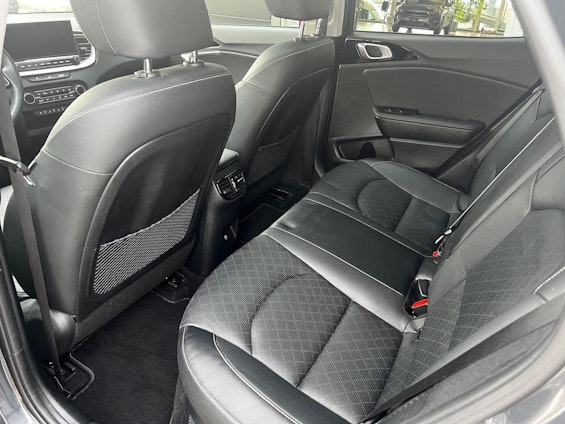 Vehicle image 5 Vehicle image 5