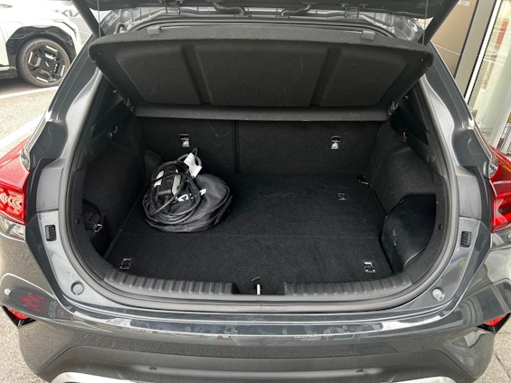 Vehicle image 6 Vehicle image 6