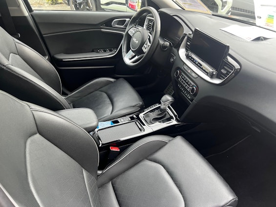 Vehicle image 7 Vehicle image 7