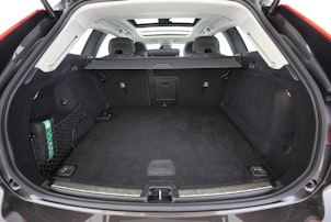 Vehicle image VOLVO XC60 2.0 T6 TE Ultimate Dark eAWD