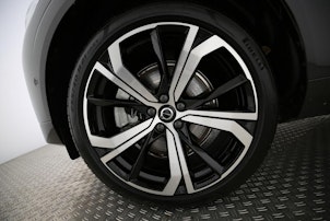 Vehicle image VOLVO XC60 2.0 T6 TE Ultimate Dark eAWD