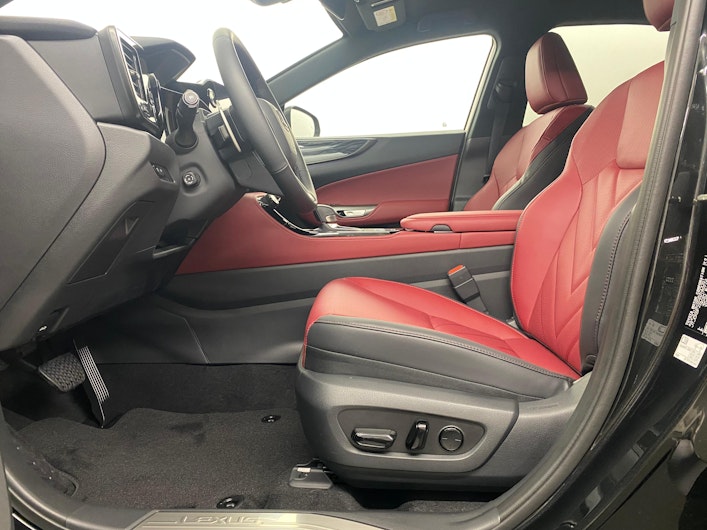 Vehicle image LEXUS NX