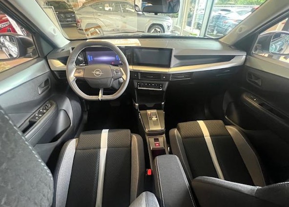 Vehicle image 6 Vehicle image 6