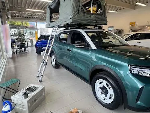 Opel Frontera 1.2 T HEV 145 Edition