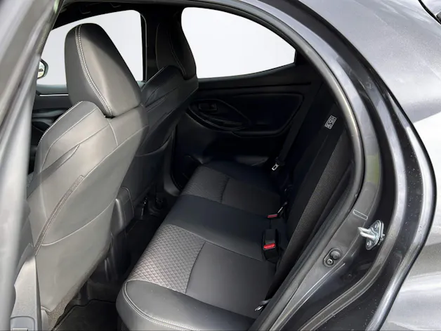 Toyota Yaris 1.5 VVT-i HSD Premium