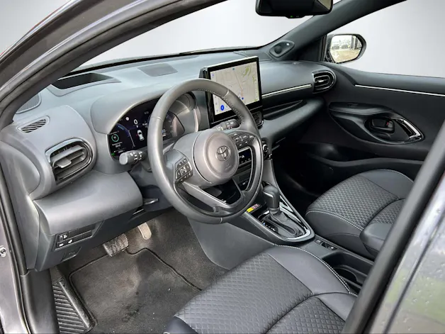 Toyota Yaris 1.5 VVT-i HSD Premium