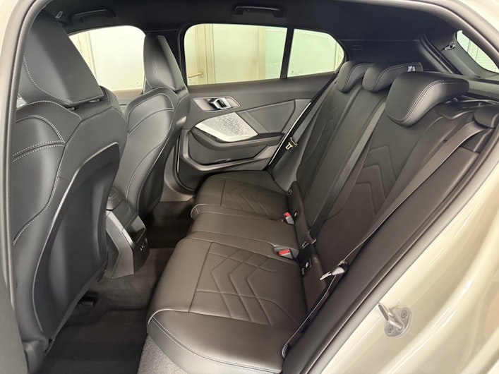 Vehicle image BMW 1 SERIES