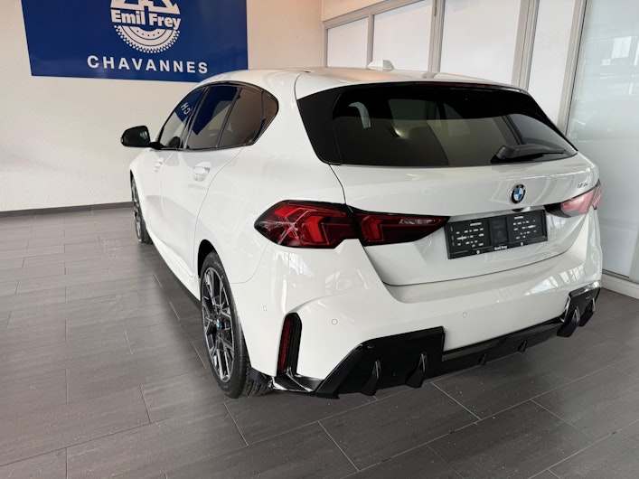 Vehicle image BMW 1 SERIES