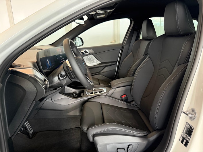 Vehicle image BMW 1 SERIES