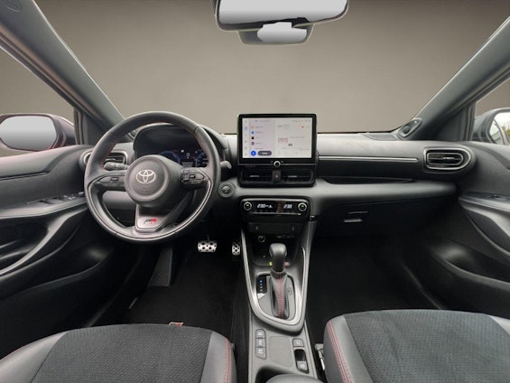 Vehicle image 10