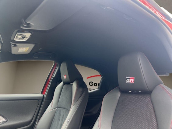 Vehicle image 9 Vehicle image 9