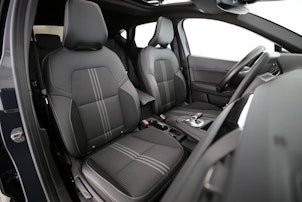 Vehicle image RENAULT Captur 1.6 E-Tech techno