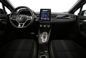 Vehicle image RENAULT Captur 1.6 E-Tech techno