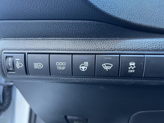 Vehicle image 13 Vehicle image 13