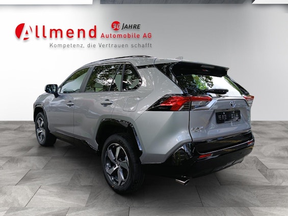 Vehicle image 18 Vehicle image 18