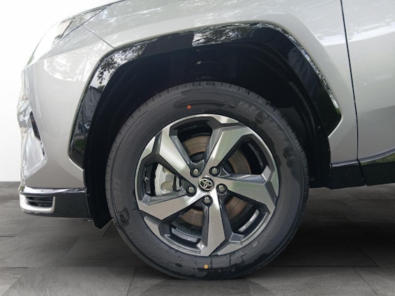 Vehicle image 17 Vehicle image 17