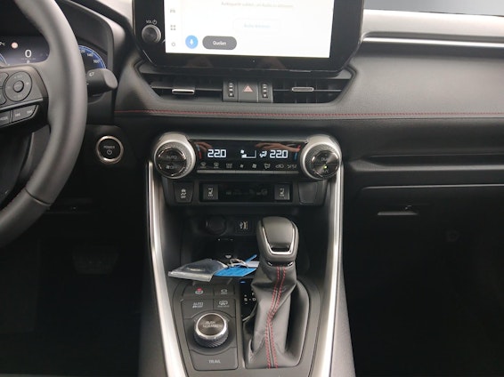 Vehicle image 13 Vehicle image 13