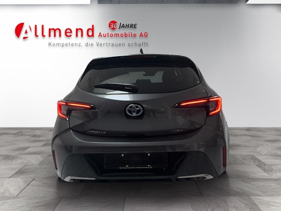 Vehicle image 5 Vehicle image 5