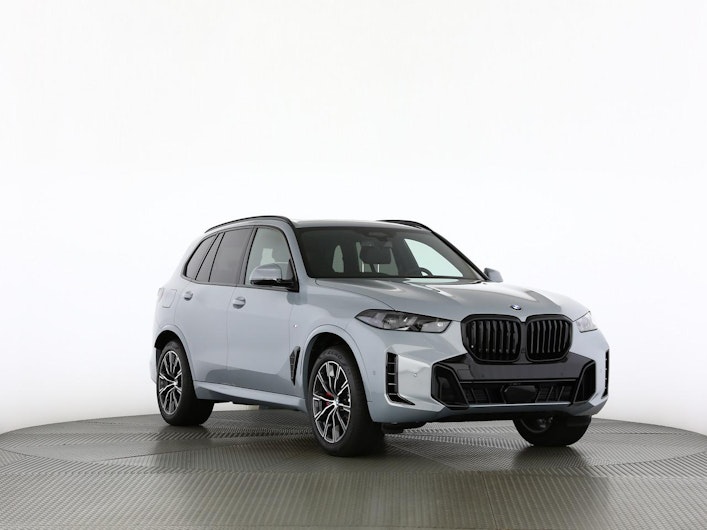 Vehicle image BMW X5