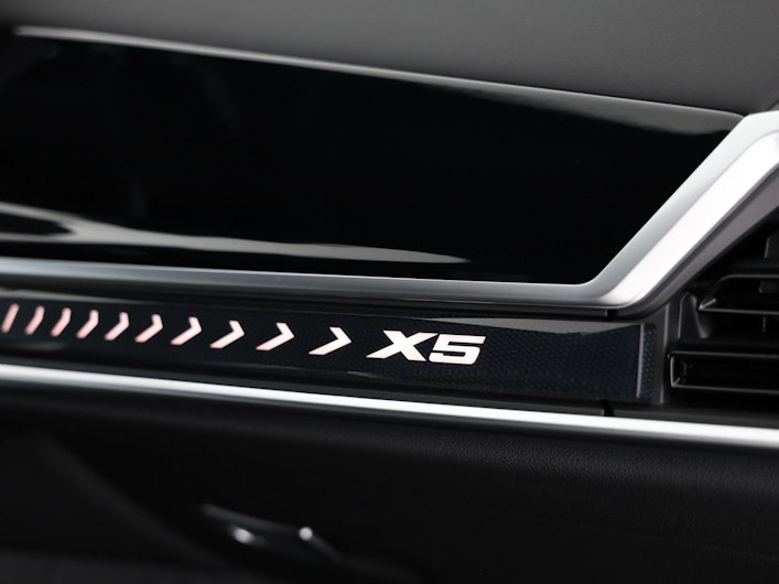 Vehicle image BMW X5