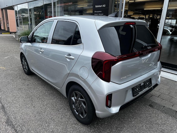 Vehicle image 4 Vehicle image 4