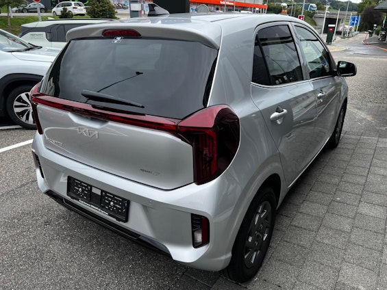 Vehicle image 3 Vehicle image 3