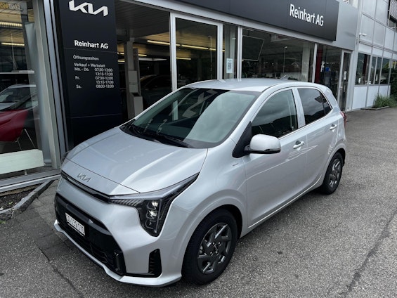 First vehicle image First vehicle image