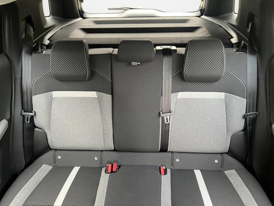 Vehicle image 7 Vehicle image 7