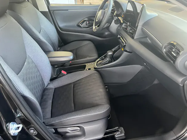 Toyota Yaris 1.5 VVT-i HSD Trend
