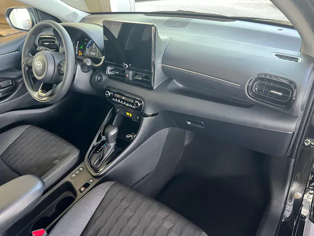 Toyota Yaris 1.5 VVT-i HSD Trend