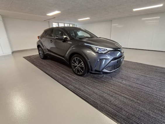 Vehicle image 12