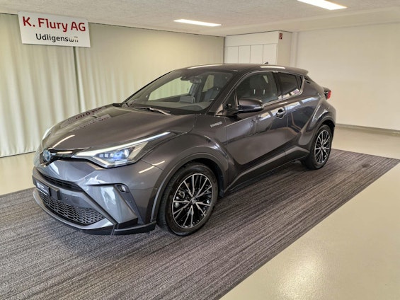 First vehicle image