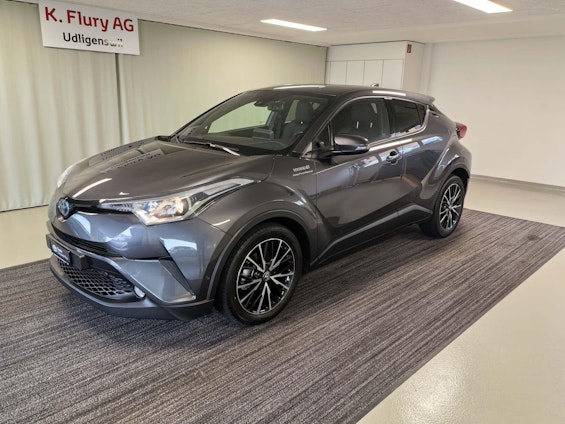 First vehicle image