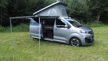 Vehicle image OPEL ZAFIRA 0