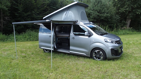 First vehicle image
