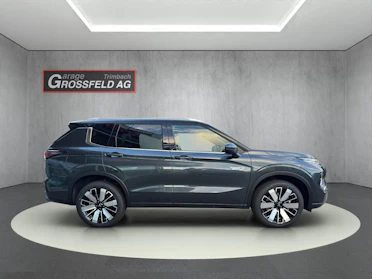 MITSUBISHI OUTLANDER 7
