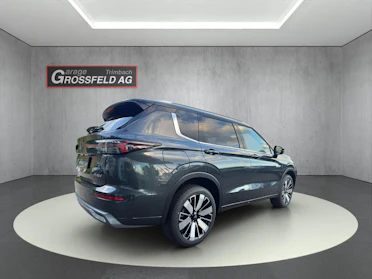 MITSUBISHI OUTLANDER 6
