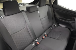 Vehicle image TOYOTA Yaris 1.5 VVT-i HSD Trend