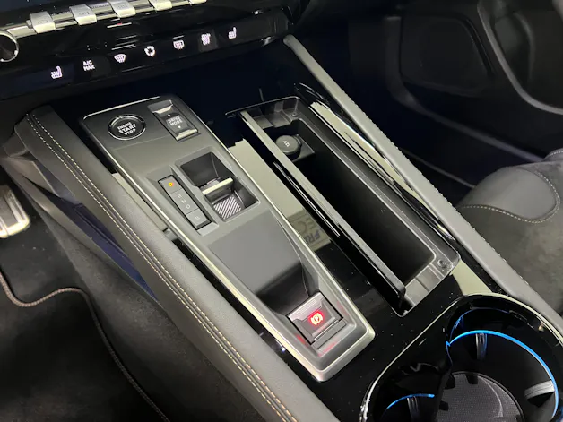 Peugeot 508 SW 1.6 Plug-in Hybrid GT / ab 3,99% Leasing bei Abschluss einer Protect Autoversicherung
